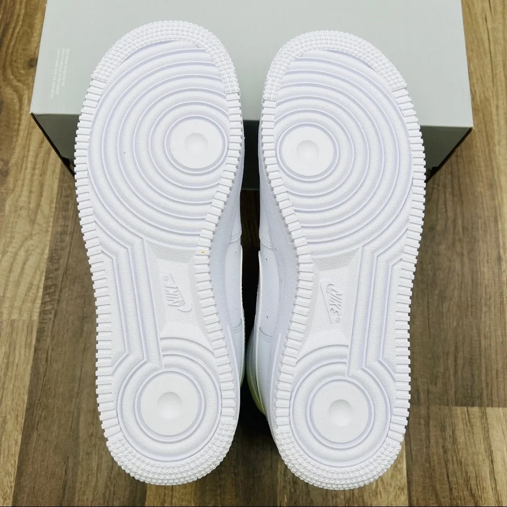Nike Air Force 1 High - Picture 4 of 7